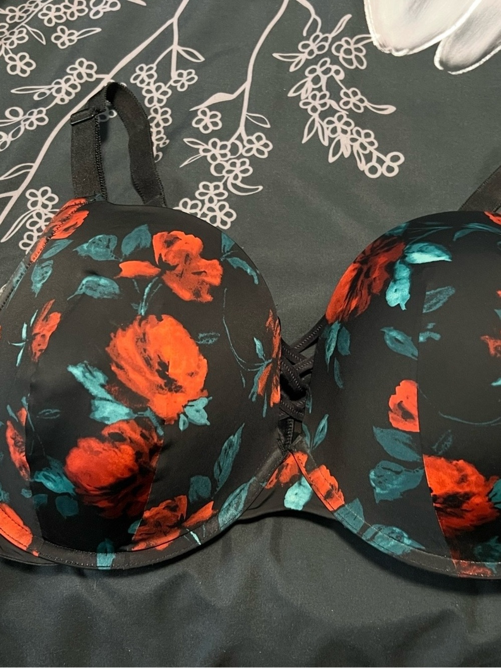 TORRID Floral Underwire T-Shirt Push Up Bra in Black with Red & Teal Flowers